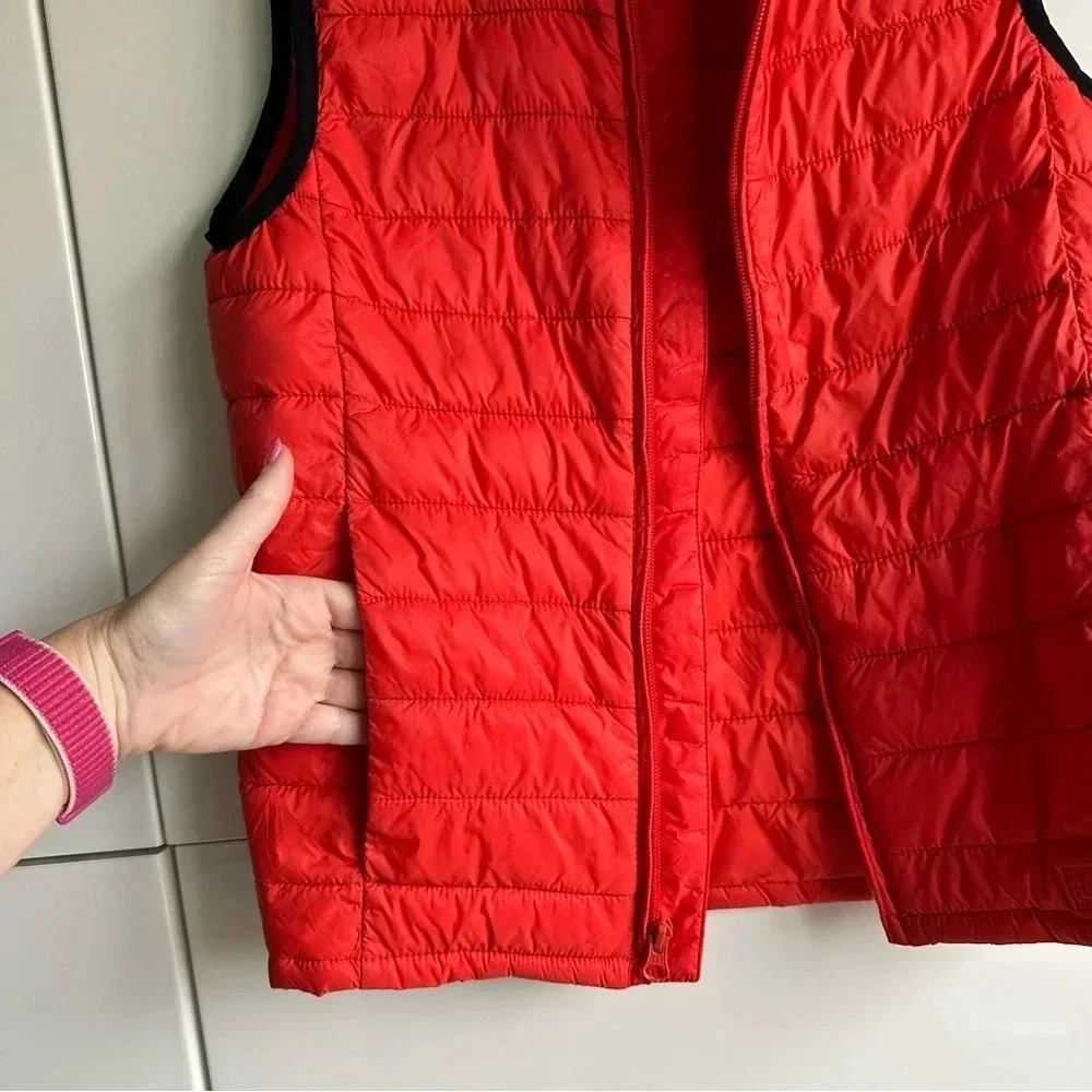 Gap Kids Puffer Vest Red Size Medium Primaloft Zip Front Pockets Outdoor Hiking